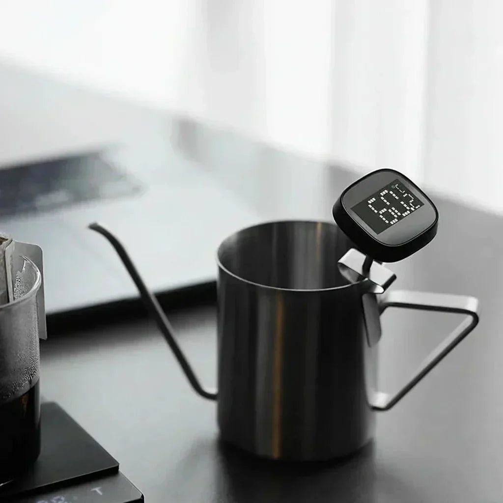 مقياس حرارة رقمي سريع القراءة CafeTemp — قياس دقيق لدرجة حرارة القهوة خلال ثوانٍ