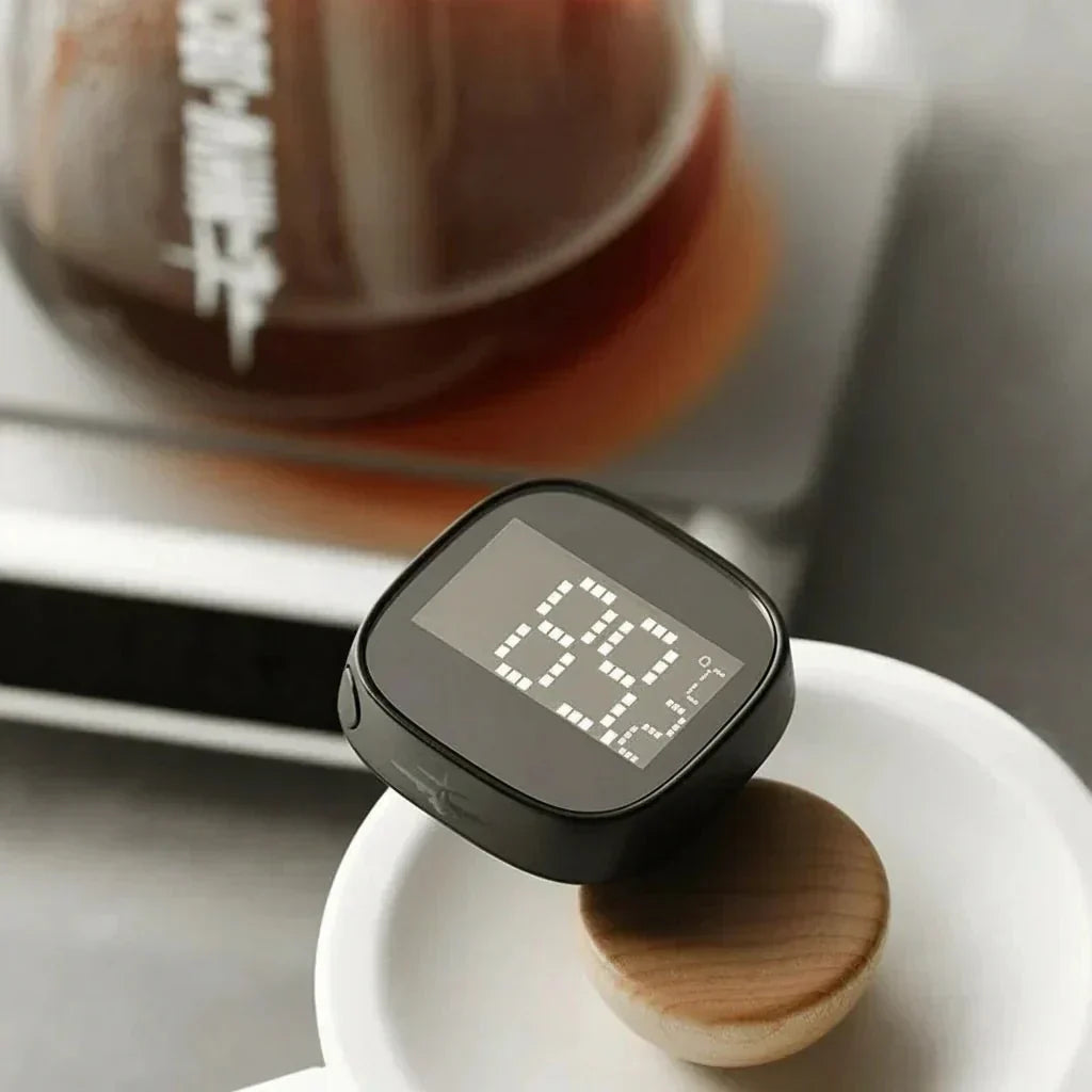 مقياس حرارة رقمي سريع القراءة CafeTemp — قياس دقيق لدرجة حرارة القهوة خلال ثوانٍ