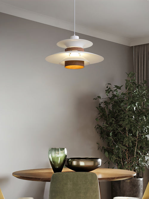 Arleston függeszték LED-ekkel és fém-fa díszítéssel