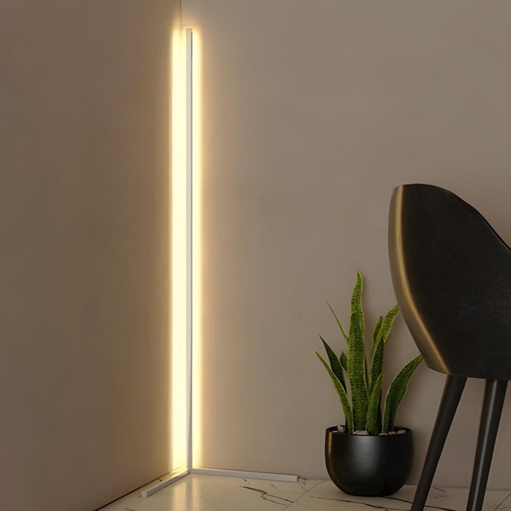 Modern golvlampa i barstil – smal profil, dimbar belysning, justerbar ljustemperatur