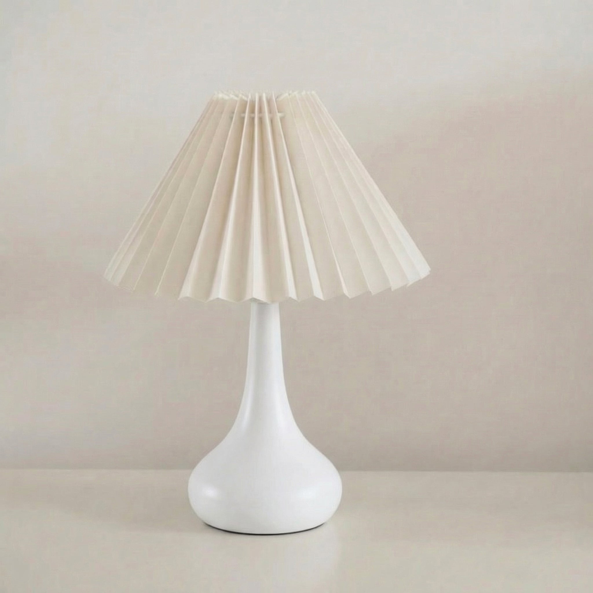Tischlampe mit Faltenschirm, gourd-förmige Basis, dreifarbige LED-Dimmung | Euroselle