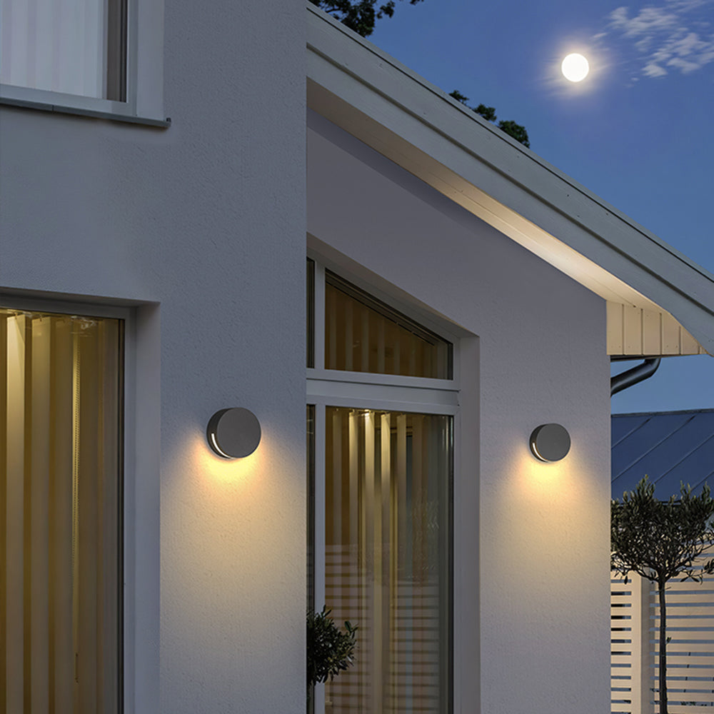 Alvara Moderne schwarze Zylinder-Außen-LED-Wandleuchte mit Up- und Downlight