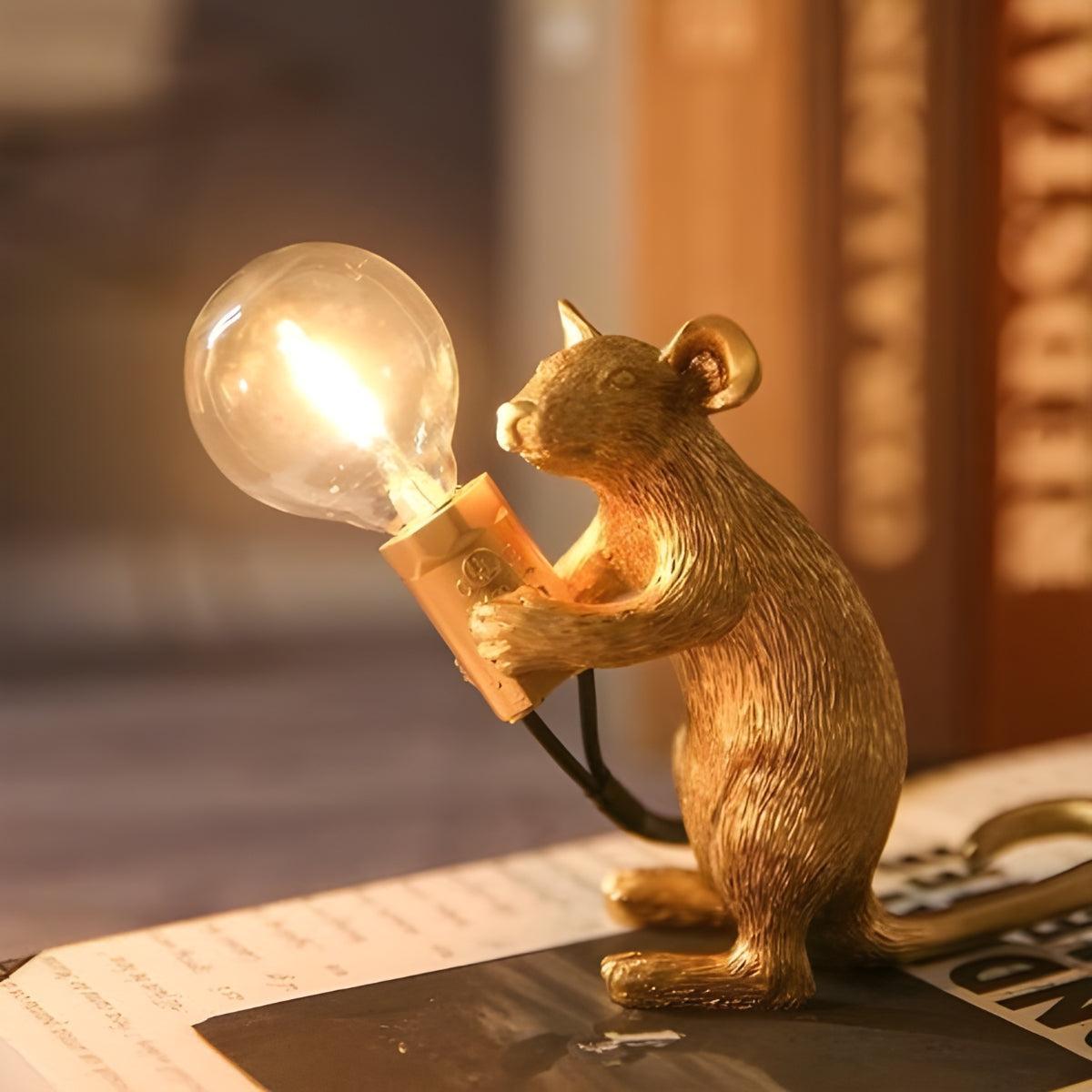Lámpara de mesa con forma de ratón — Acento de iluminación escultórico