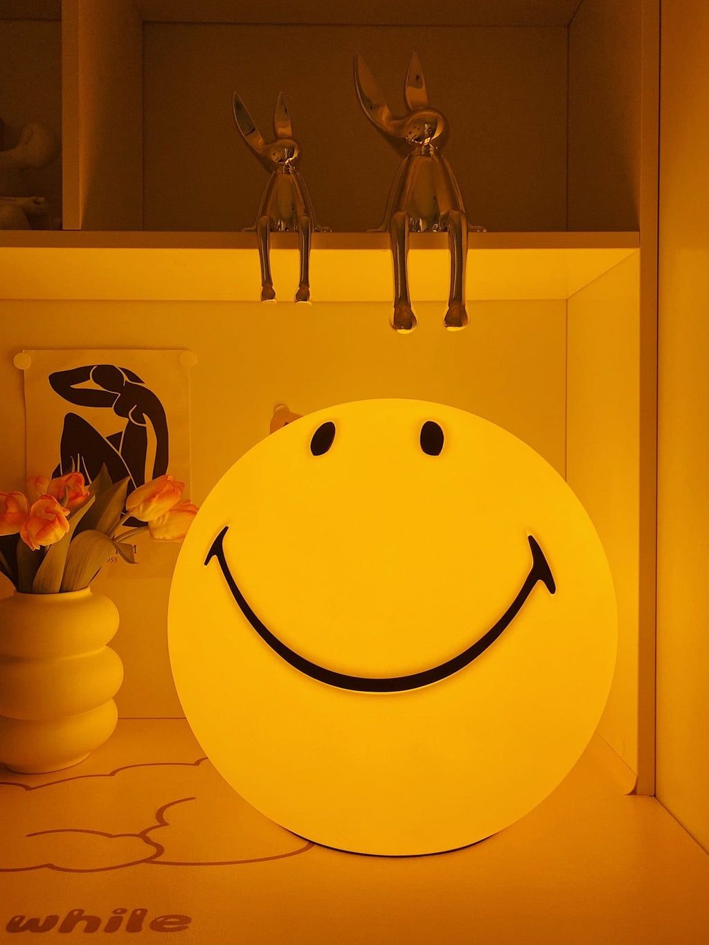 Radosna lampka nocna — polipropylenowa lampa LED 9 cali, ładowanie przez USB