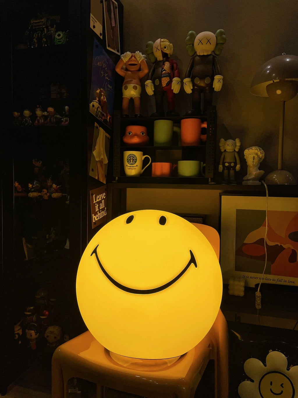 Radosna lampka nocna — polipropylenowa lampa LED 9 cali, ładowanie przez USB