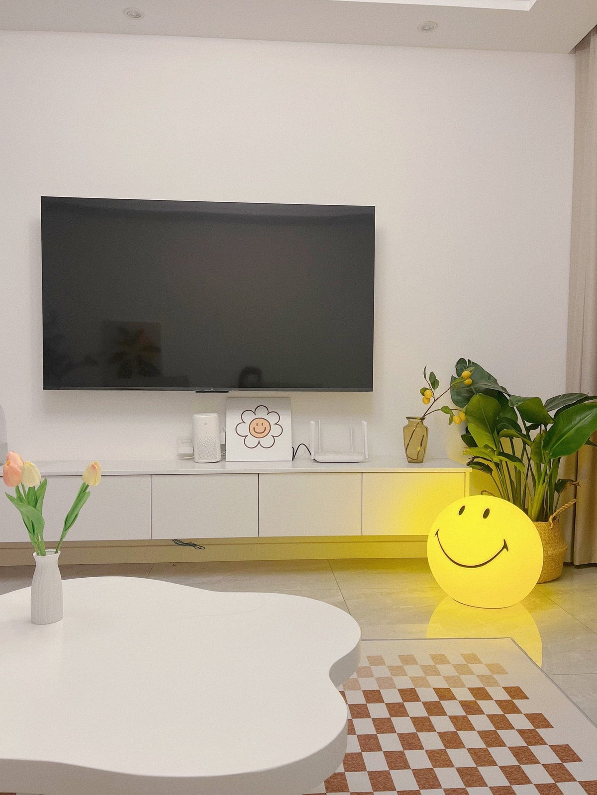 Radosna lampka nocna — polipropylenowa lampa LED 9 cali, ładowanie przez USB