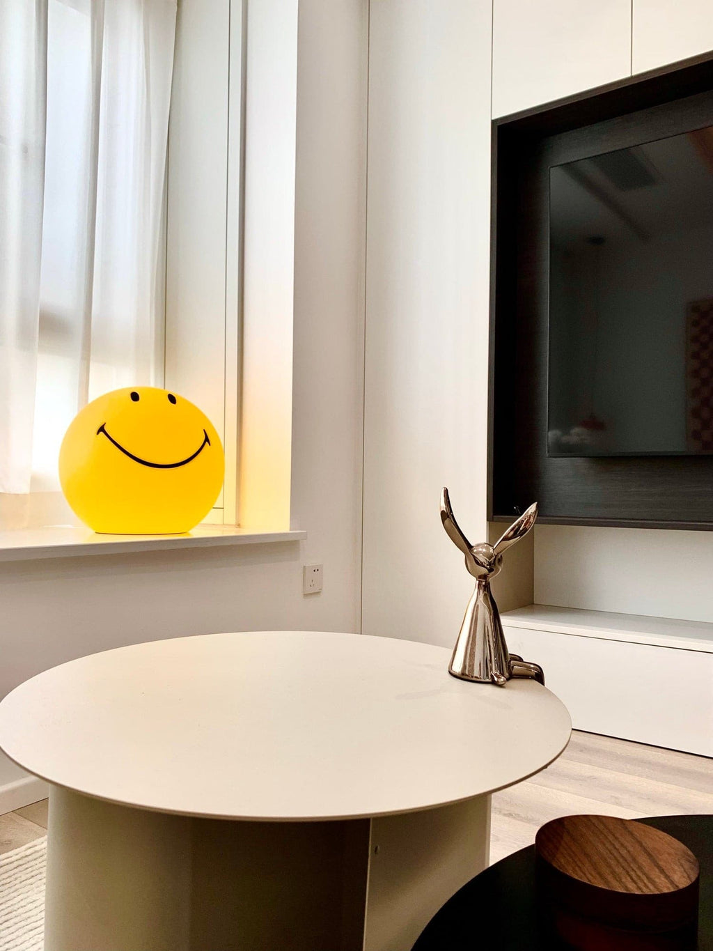 Radosna lampka nocna — polipropylenowa lampa LED 9 cali, ładowanie przez USB
