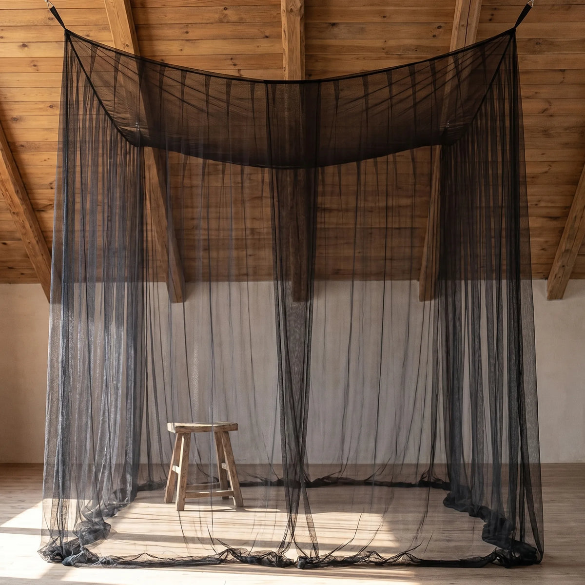 箱式悬挂床帐蚊帐 — 87×79×79 in，白色/黑色网布
