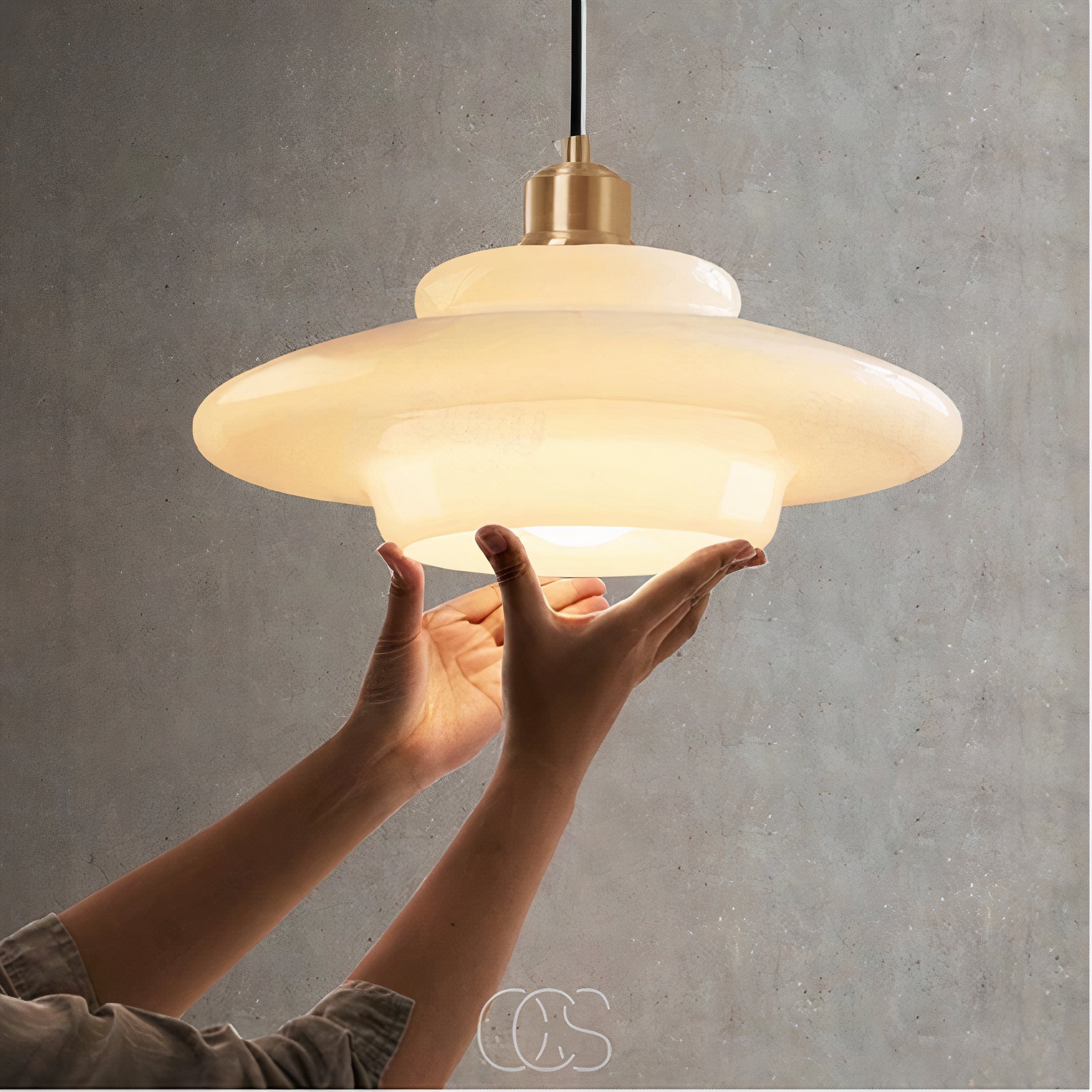 Elegant Perle Brass And Glass Pendant Light For Living Rooms
