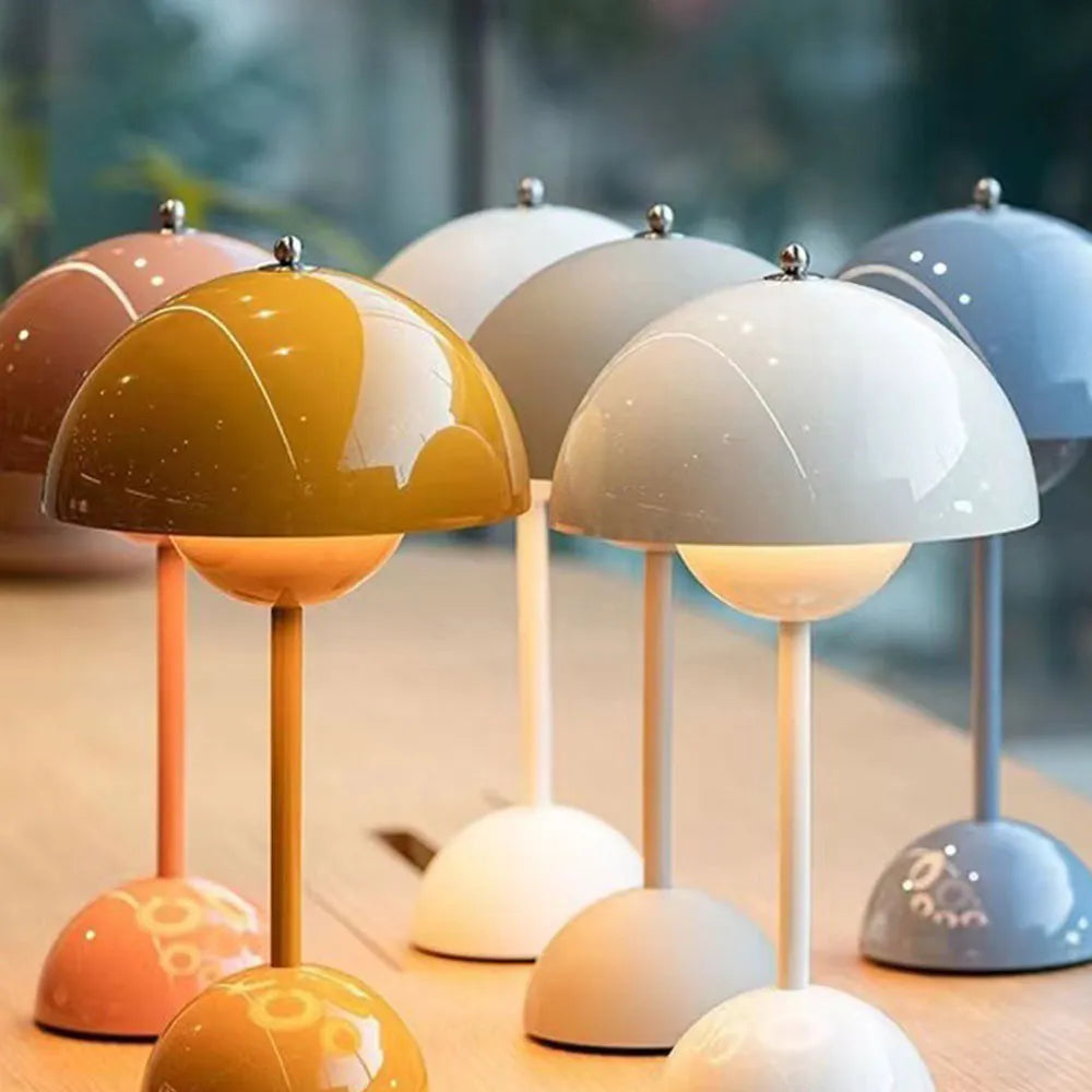 Dobíjecí LED stolní lampa s dotykovým stmíváním, 12hodinová výdrž baterie, bezdrátové stolní světlo, teplá bílá 2700K, do interiéru i exteriéru, IP44, do obývacího pokoje | Thomler