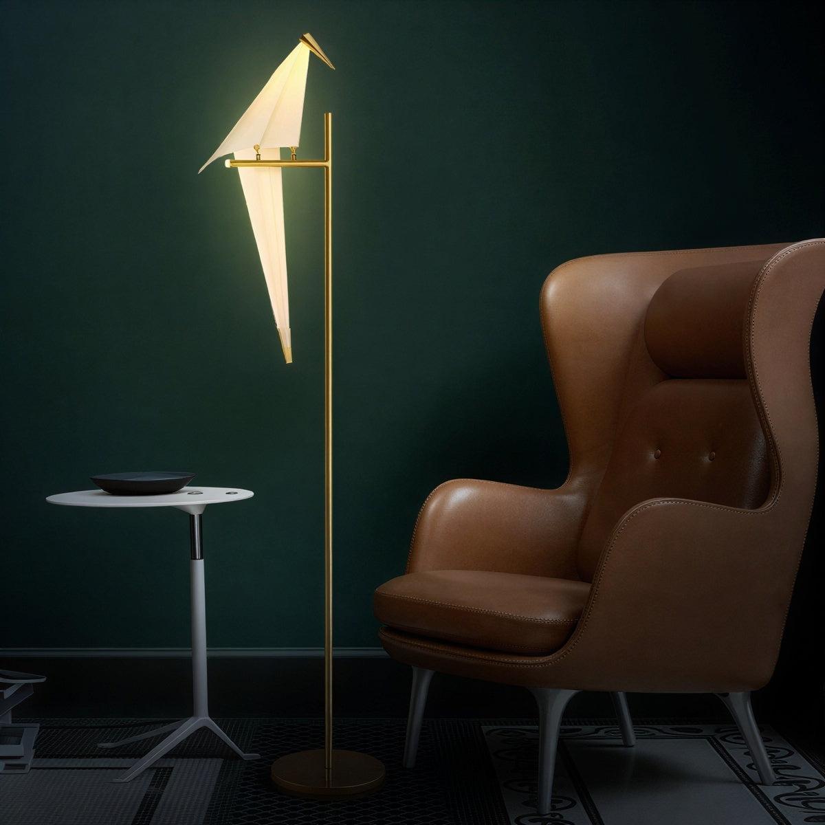 Origami-magnetisk fugleskulptur — bord- og gulvlampe med dobbeltfunktion
