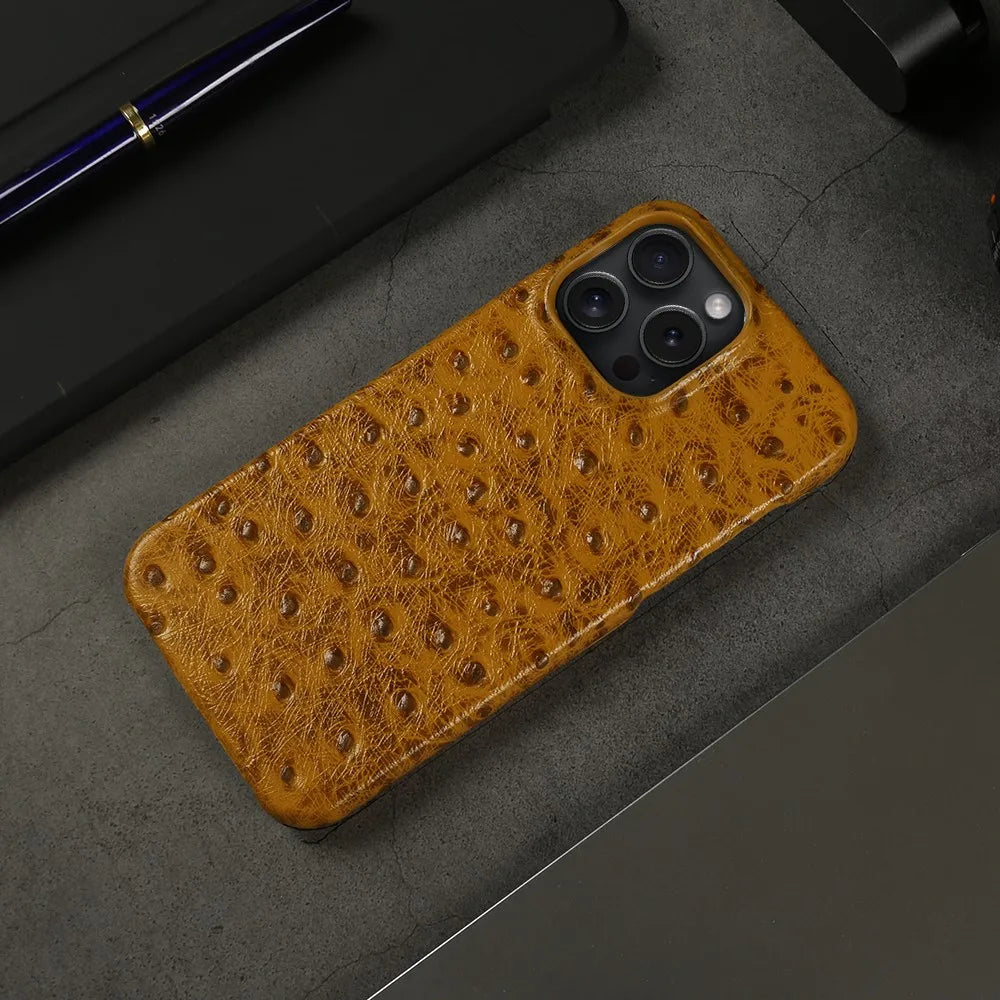 Capa de iPhone em couro genuíno de avestruz 14/15/16/17 — Proteção contra impactos