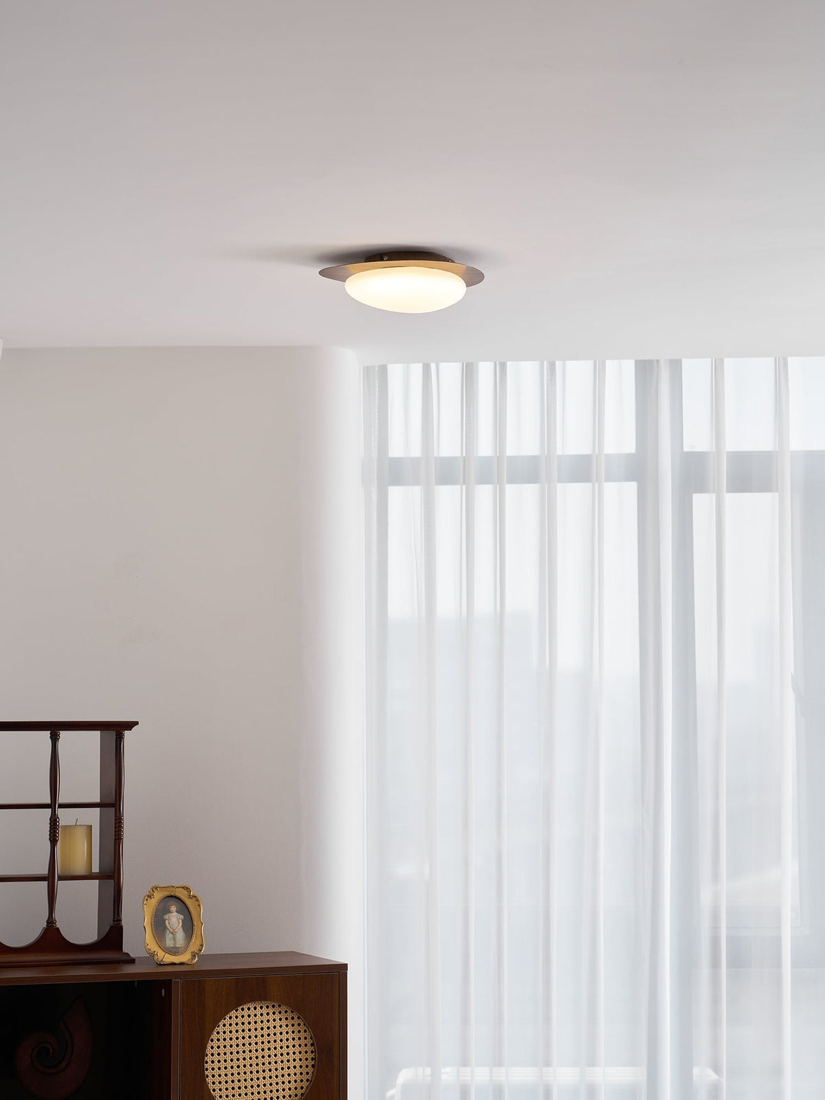 Plafoniera LED Riverstone — profilo ribassato da 8 cm, finitura effetto venatura del noce