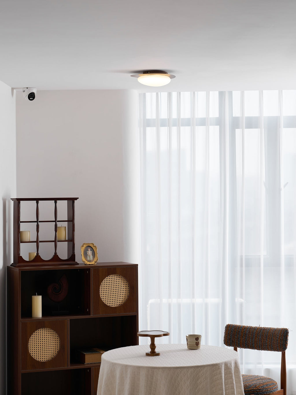 Plafoniera LED Riverstone — profilo ribassato da 8 cm, finitura effetto venatura del noce