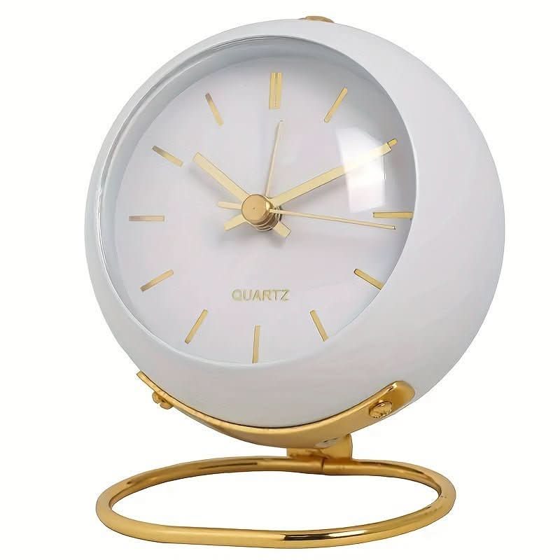 Luma Retro Analog Alarm Clock — Quiet Movement, Timeless Design