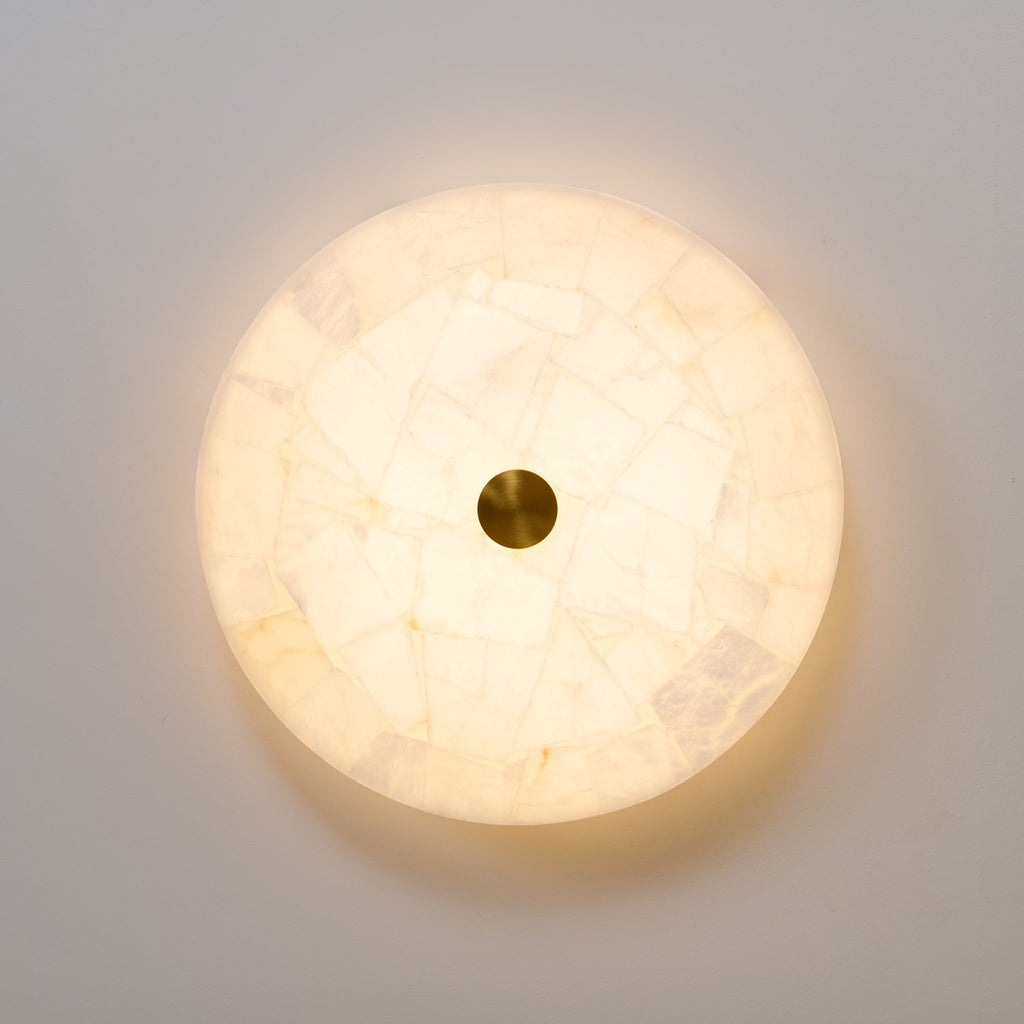 2 in LED-taklampe — alabastkuppel, gulldetalj, justerbar fargetemperatur