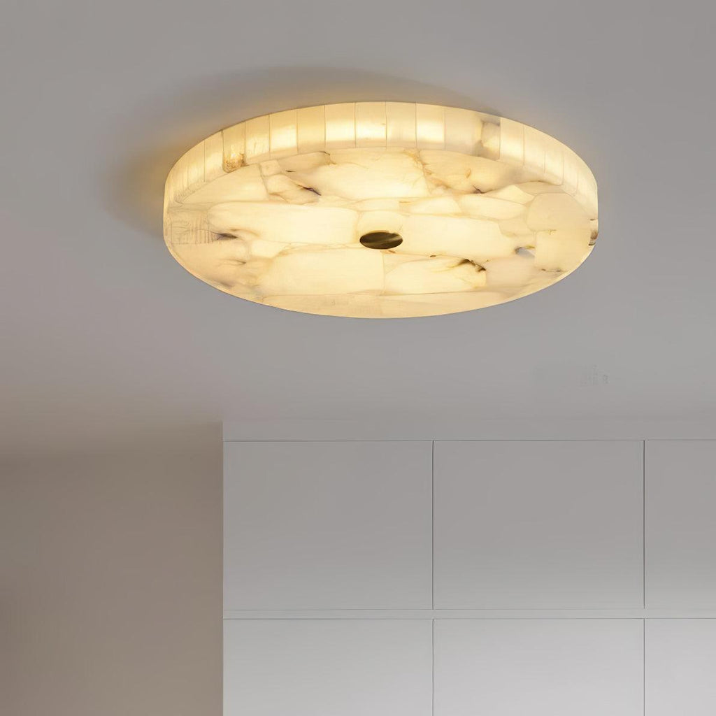 2 in LED-taklampe — alabastkuppel, gulldetalj, justerbar fargetemperatur