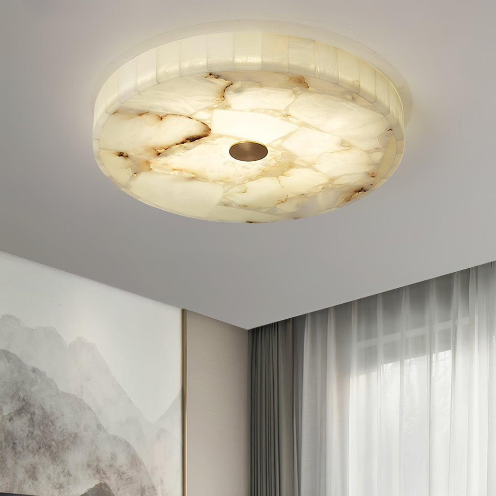 2 in LED-taklampe — alabastkuppel, gulldetalj, justerbar fargetemperatur