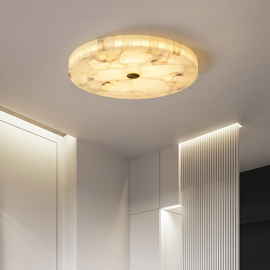 2 in LED-taklampe — alabastkuppel, gulldetalj, justerbar fargetemperatur