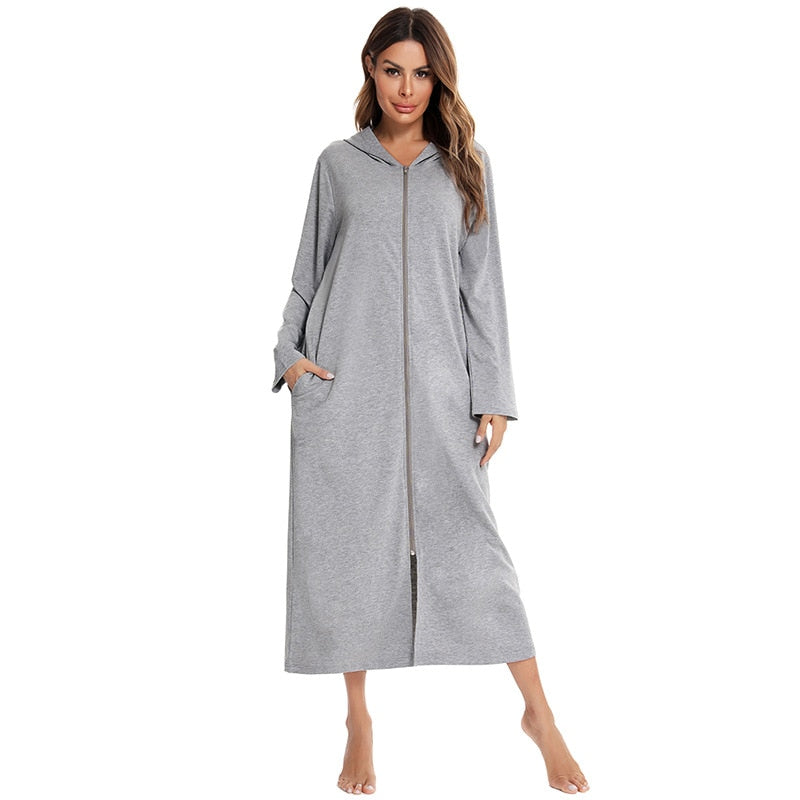 Albornoz de forro polar con capucha para mujer — Cremallera completa y bolsillos