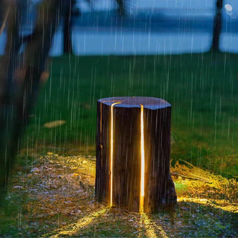 Vrimlo Outdoor Wooden Stump Light