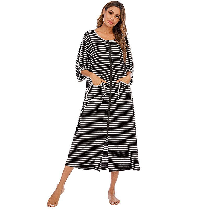 Albornoz de forro polar con capucha para mujer — Cremallera completa y bolsillos