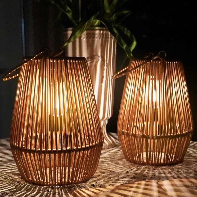 20 cm-es, fonott kosár alakú lámpás - napelemes LED-es függőlámpa