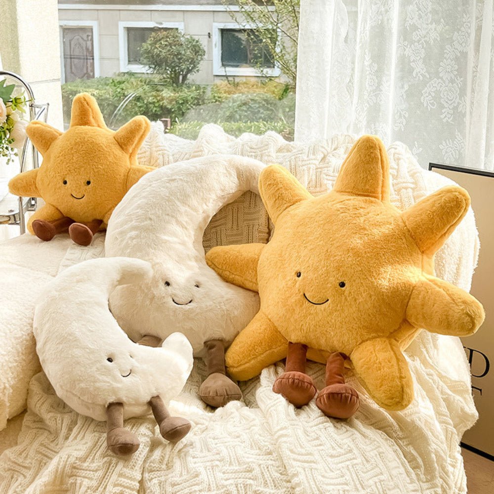 Almofadas de peluche LunaNest com formas do Sol e da Lua — Par de almofadas celestiais