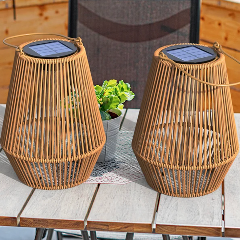 20 cm-es, fonott kosár alakú lámpás - napelemes LED-es függőlámpa