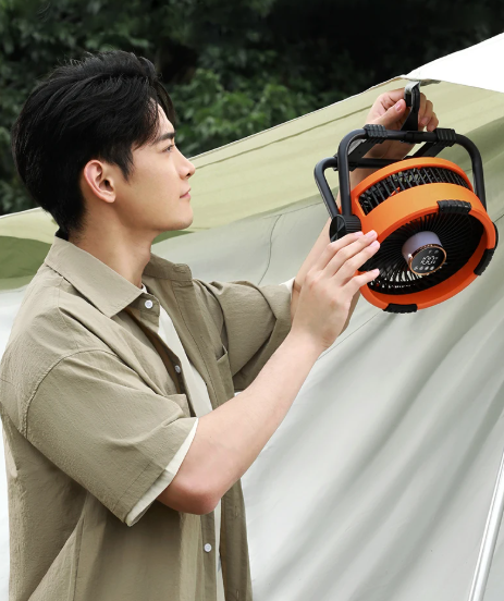 Ventilatore da campeggio TrailWave sei-in-uno — ricaricabile, portatile, luce LED con telecomando