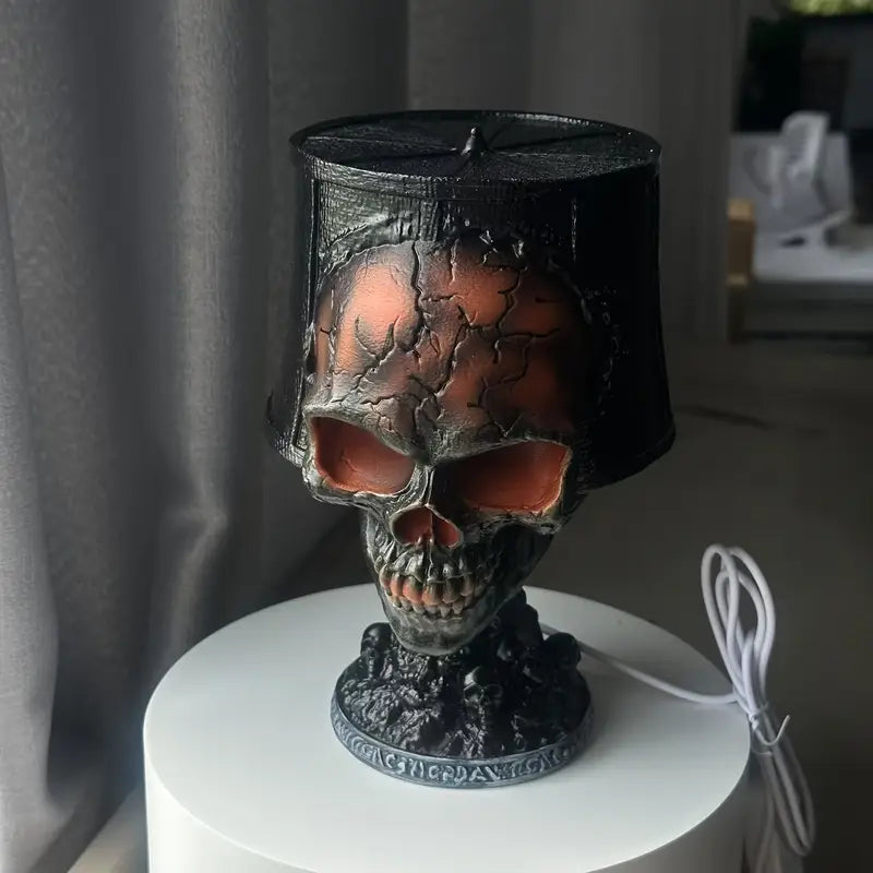 Totenkopf-Lavalamp – fließender roter Kern, gotisches Stimmungslicht für den Tisch
