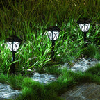 Solar Garden Lights with Automatic On/Off for Outdoor Illumination - Euroselle