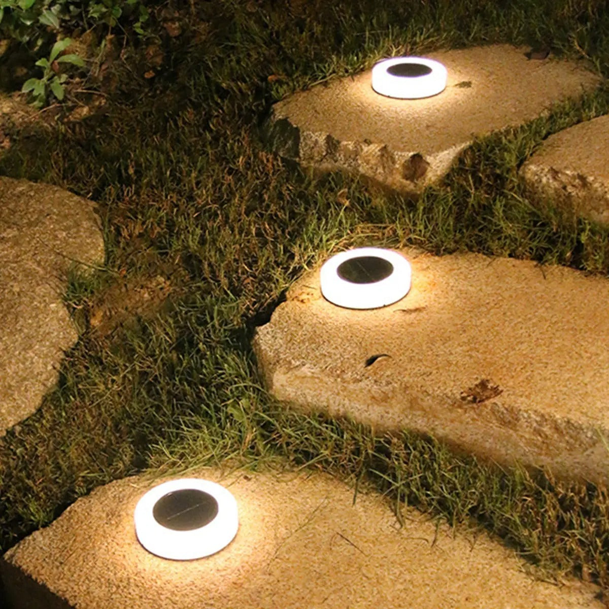 Solar Garden Lights - Elegant Solar Outdoor Illumination for Your Garden | Euroselle
