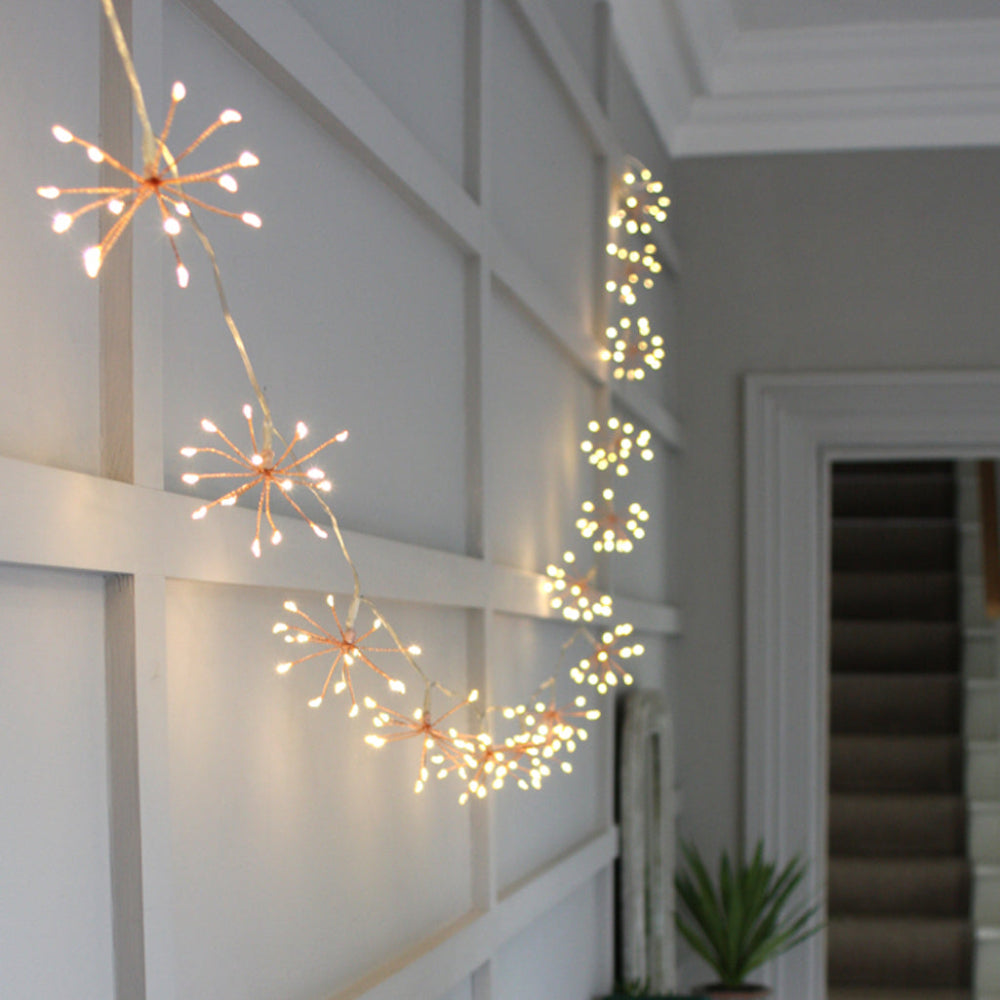 Luces decorativas de cobre con forma de estrella — LED de luz blanca cálida, a pilas y con enchufe