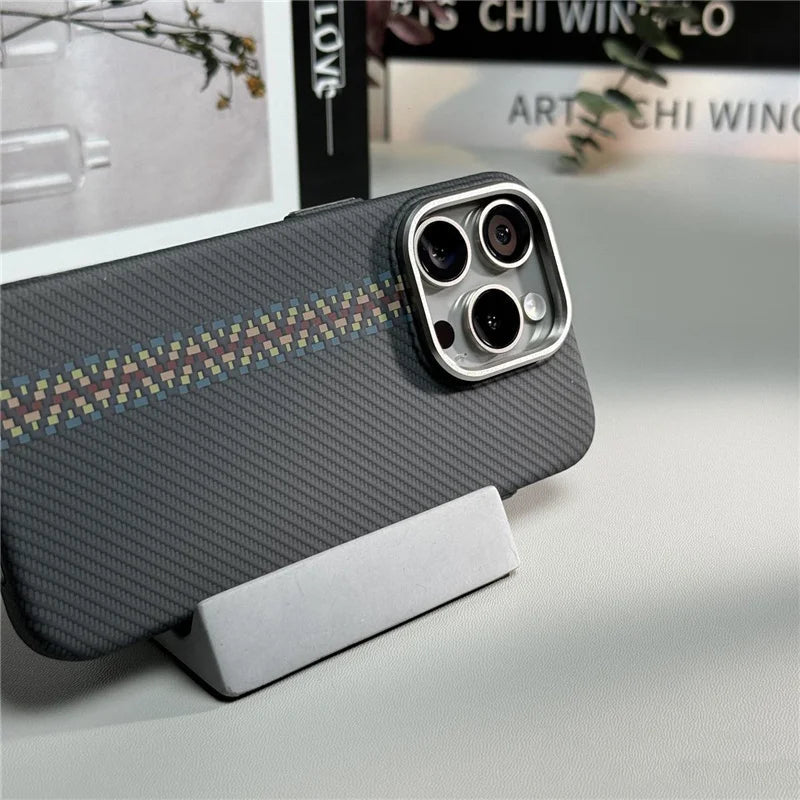 Etui z włókna węglowego o fakturze, amortyzujące wstrząsy, do iPhone’a 12-17