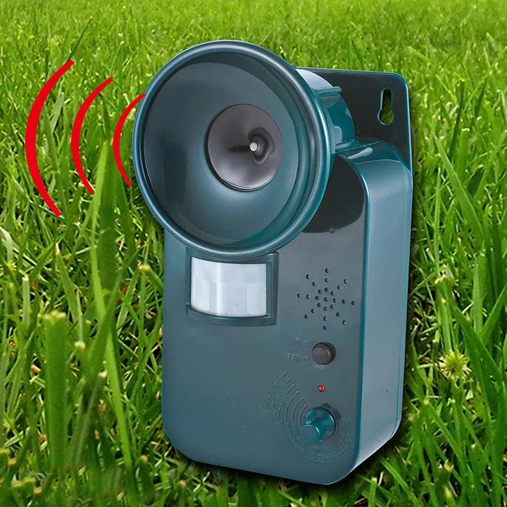 Ultrasonic Motion-Activated Pest Deterrent for Home & Garden - Euroselle