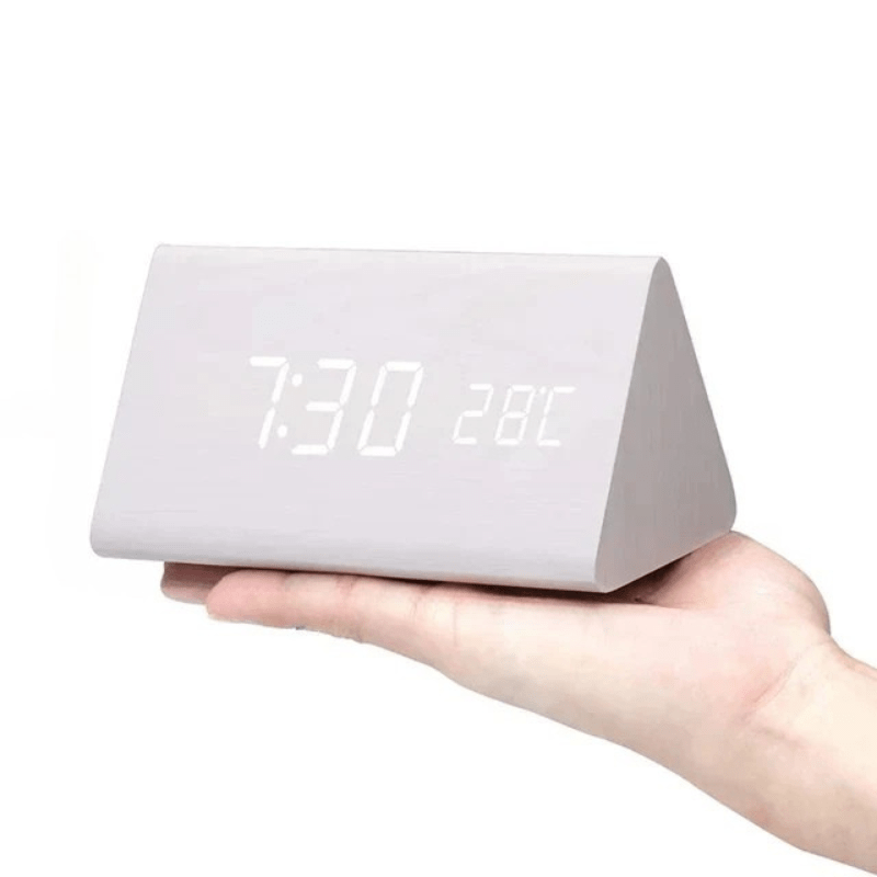 ForestGlow LED-vekkerklokke – digital skjerm, etui med overflate i naturlig tre