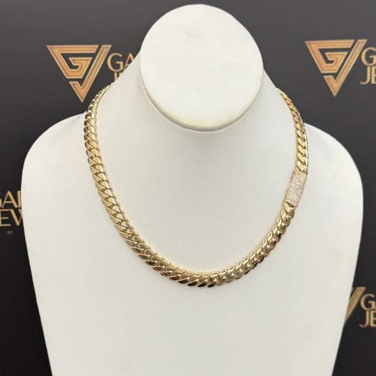 Náhrdelník z řetízku NovaPulse Miami Cuban Link 8 mm — Leštěný výrazný design