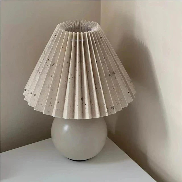 Antique Pleated - Vintage table lamp with pleats