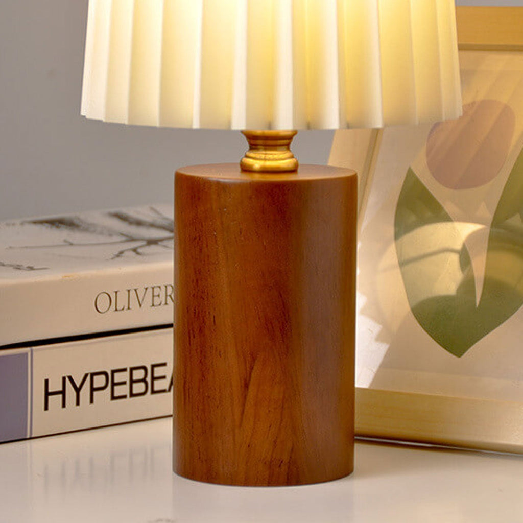 Tischlampe mit Faltenschirm, massive Holzbasis, USB-Stecker | Euroselle
