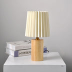 Tischlampe mit Faltenschirm, massive Holzbasis, USB-Stecker | Euroselle