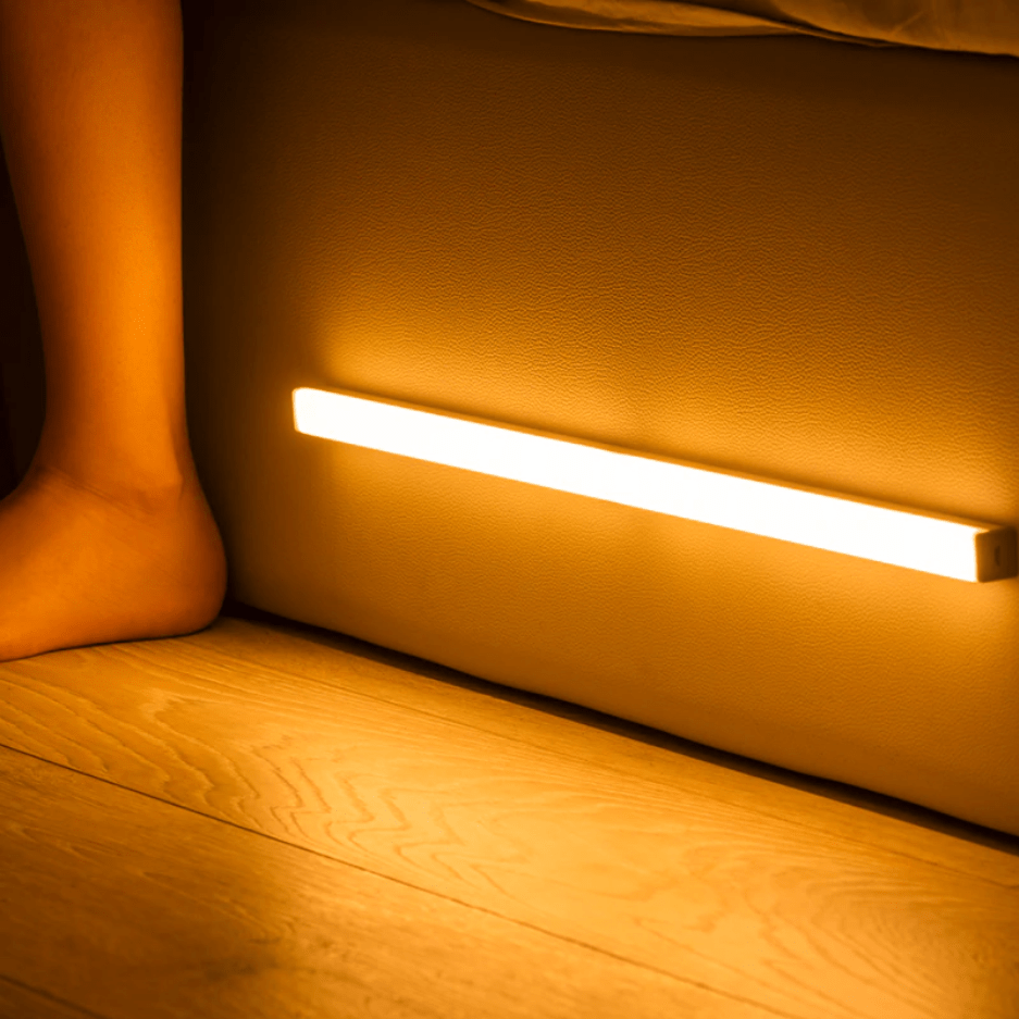 Wireless LED motion sensor light with flexible sizing and USB/AAA power for automatic, energy-efficient indoor illumination - Euroselle