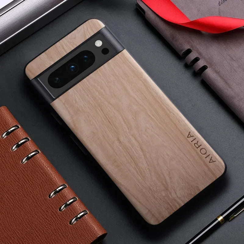 Google Pixel-deksel med trestruktur — slankt, fingeravtrykksbestandig, 7A–11 Pro
