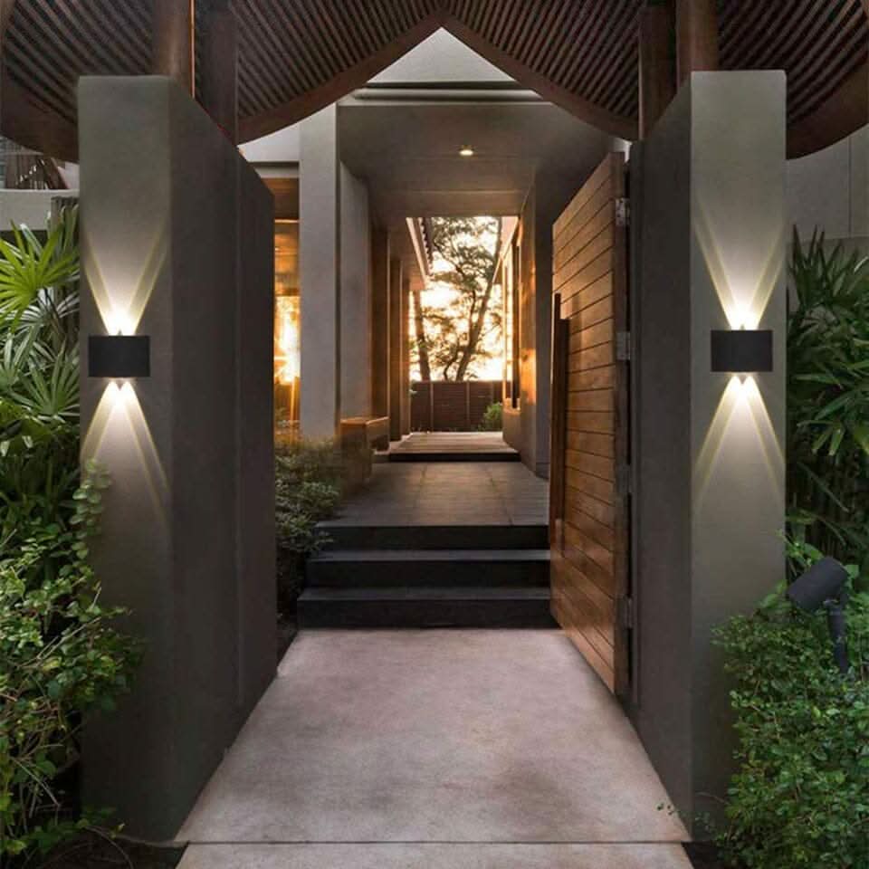Aplique de pared LED para exteriores AstraGlow — Impermeable, diseño de aluminio de bajo consumo