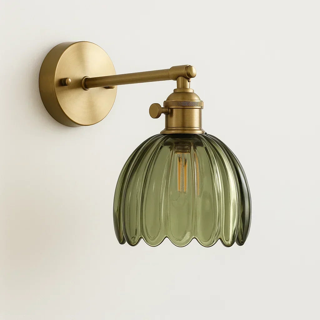 Vintage vägglampa med blommönstrad glasskärm — mässingsarm, E27, 7-Inch hög