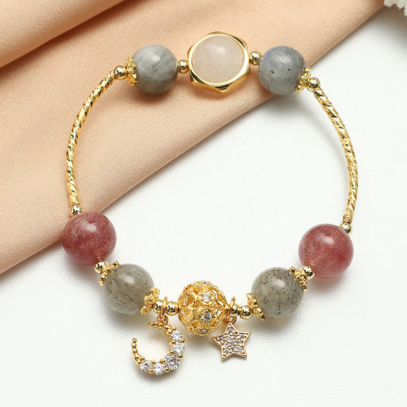 Pulsera de cuentas de labradorita y cuarzo fresa — dije de luna y estrella
