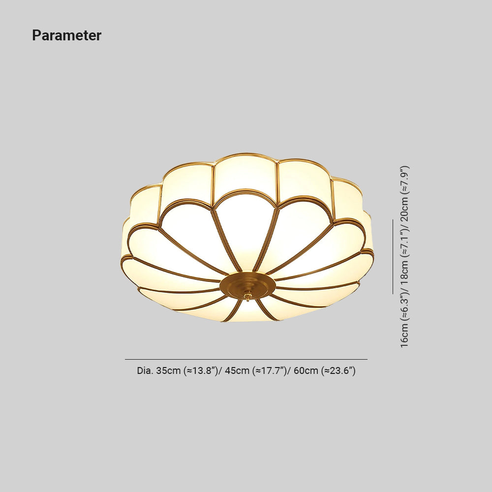 Plafoniera a filo soffitto — design floreale in ottone, vetro satinato smerlato