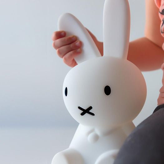 Nyúl dekorációs figura | Ikonikus karakterábrázolás | Euroselle