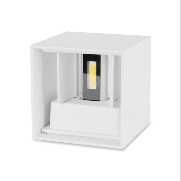 Lampada da parete LED Garduru | Moderna, versatile ed efficiente dal punto di vista energetico | Euroselle