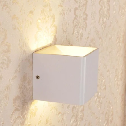 Lampada da parete LED Garduru | Moderna, versatile ed efficiente dal punto di vista energetico | Euroselle